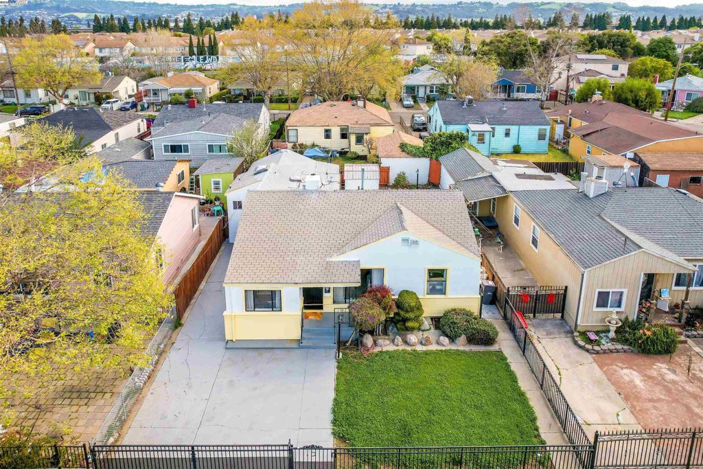 SOBRANTE PARK - Residential