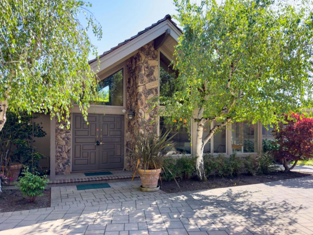 86 Belbrook Way