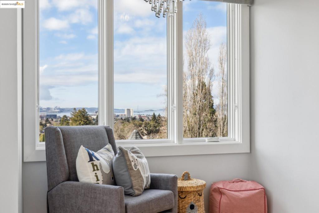 CLAREMONT - Residential