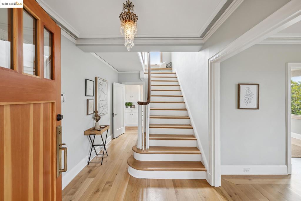 CLAREMONT - Residential