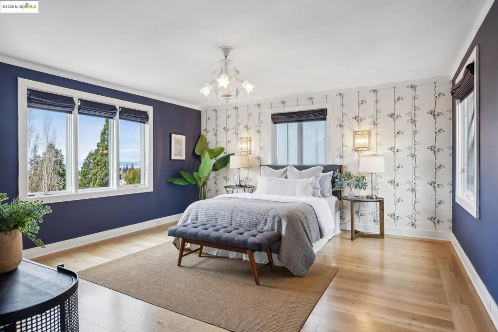 CLAREMONT - Residential