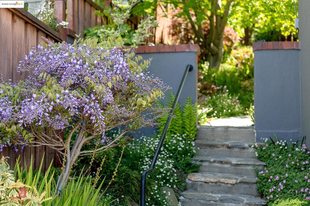 CLAREMONT - Residential