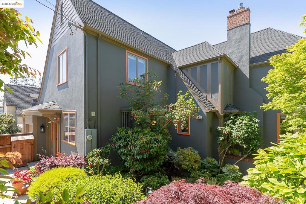 CLAREMONT - Residential