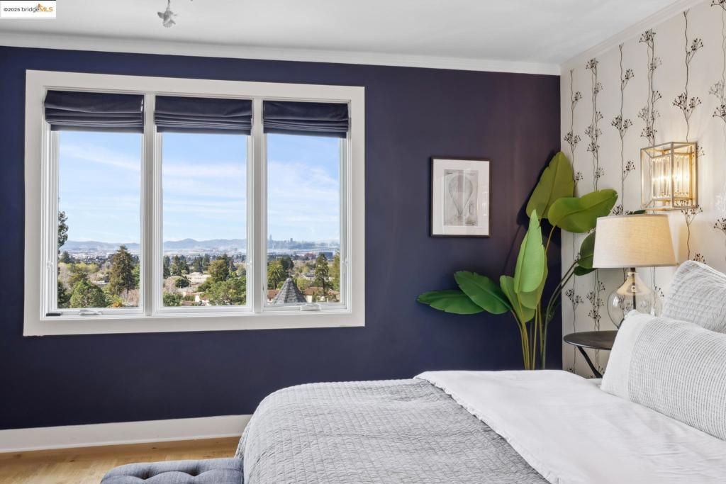 CLAREMONT - Residential