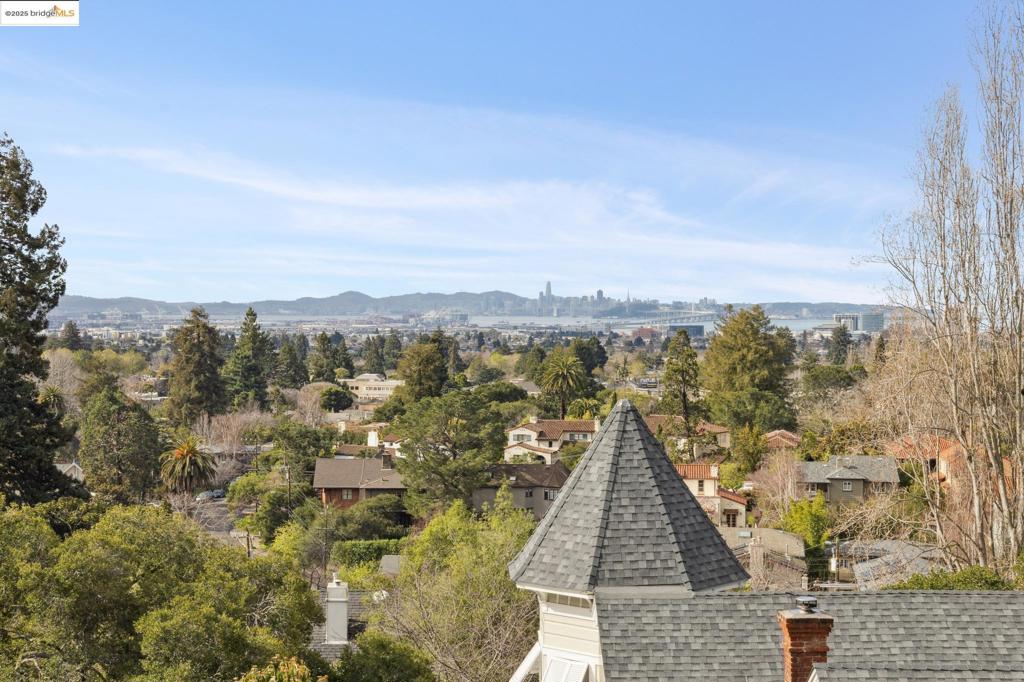 CLAREMONT - Residential