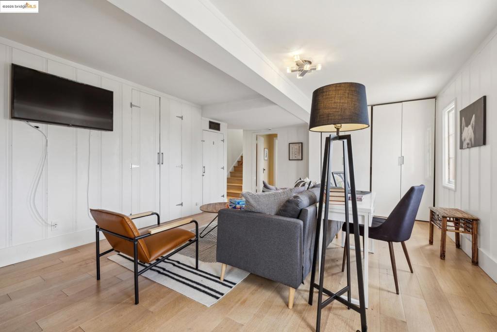 CLAREMONT - Residential