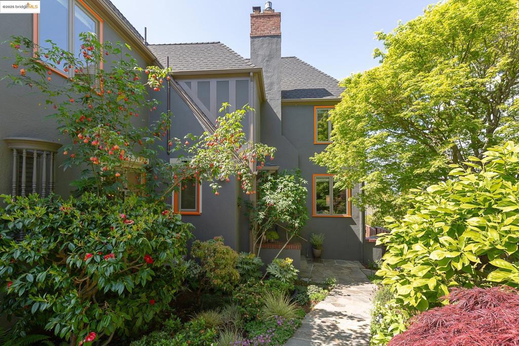 CLAREMONT - Residential