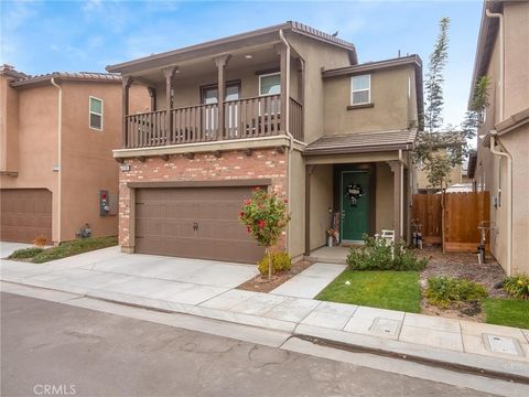 Photo of 6280 E Valley Edge Drive, Fresno, CA 93727 (MLS # FR25267629)