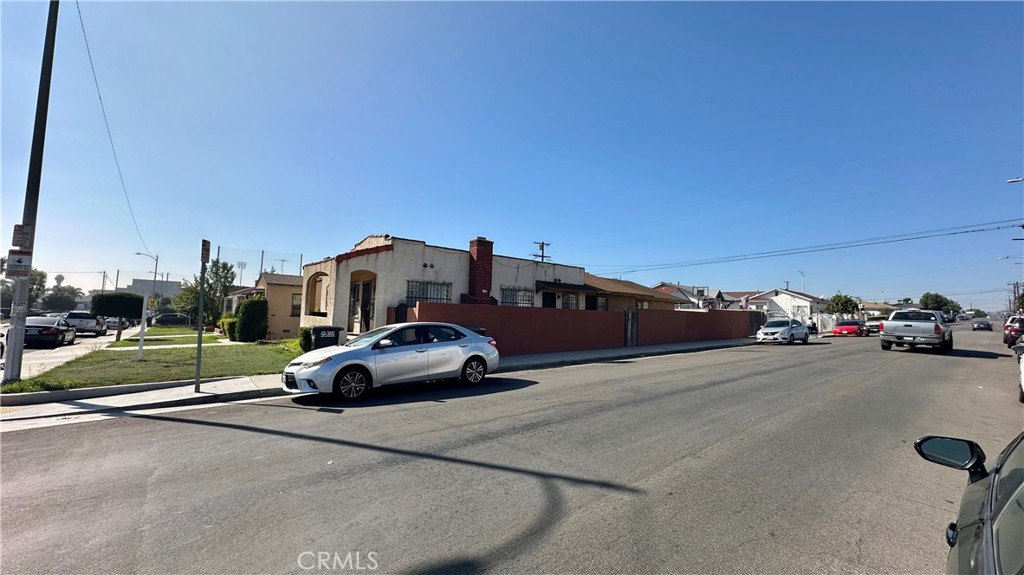 407 S Vancouver Avenue