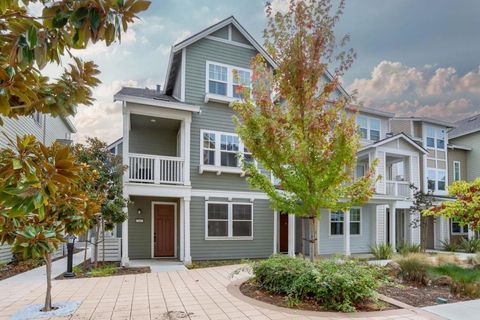 Photo of 141 Orbit Way, Mountain View, CA 94043 (MLS # ML82028337)