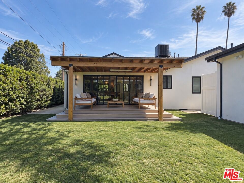 6385 Zelzah Avenue