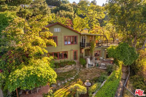 Photo of 1328 Fernwood Pacific Drive, Topanga, CA 90290 (MLS # 26663337)