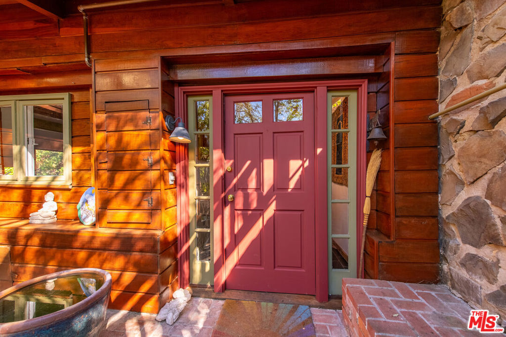 1328 Fernwood Pacific Drive