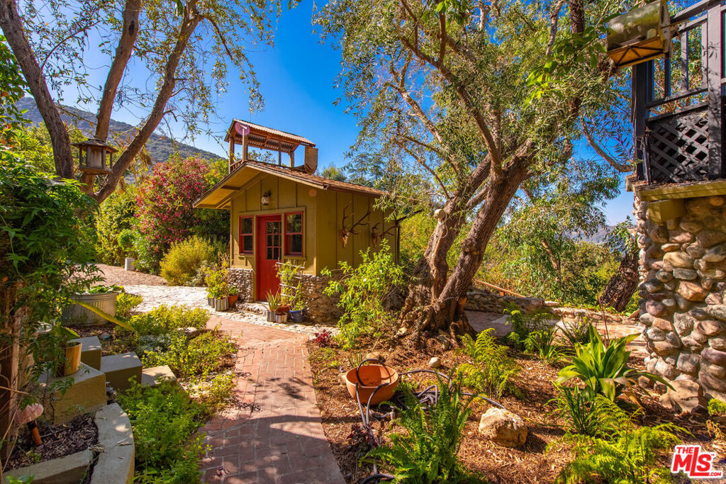 1328 Fernwood Pacific Drive