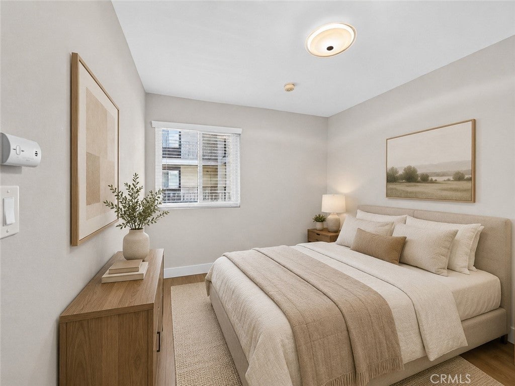 433 S Manhattan Pl 206