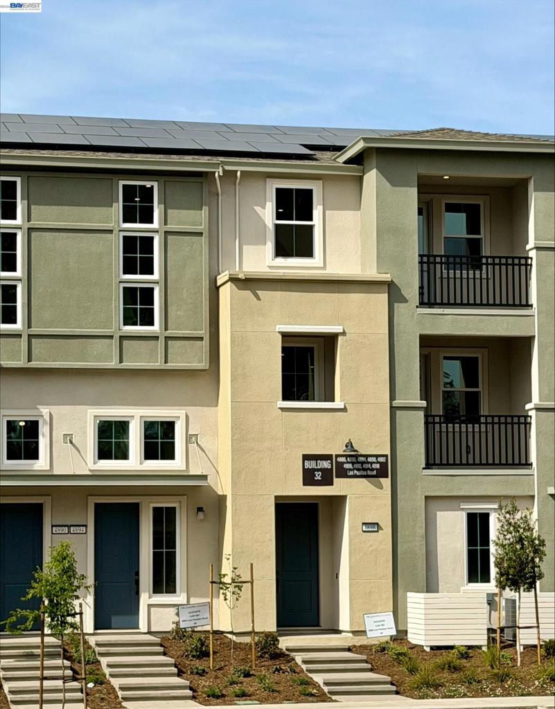 4898 Las Positas Road 202