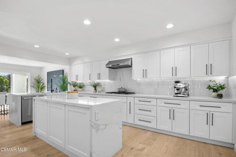 Photo of 1725 Royal Saint George Drive, Westlake Village, CA 91362 (MLS # 226004808)