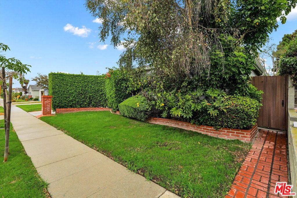5430 Selmaraine Drive
