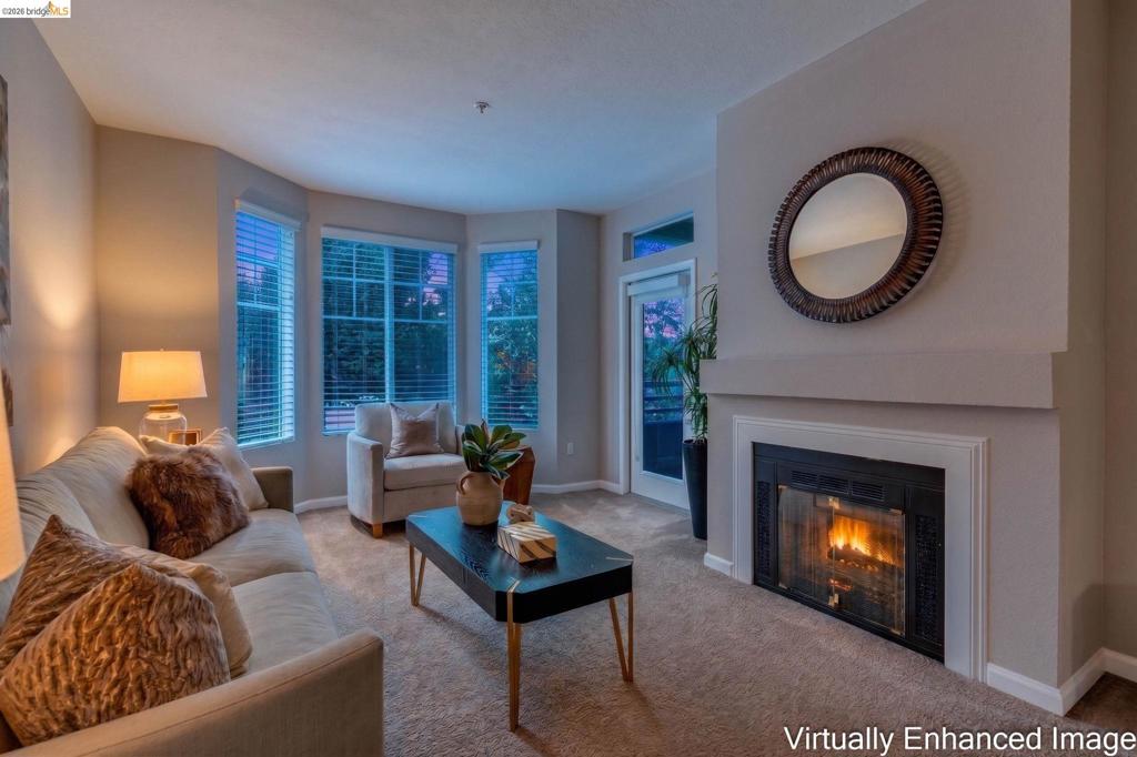 320 Caldecott LN 217, Oakland CA 94618