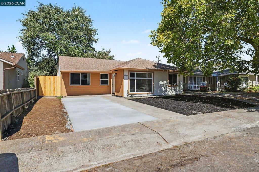 1023 Caldwell Ave