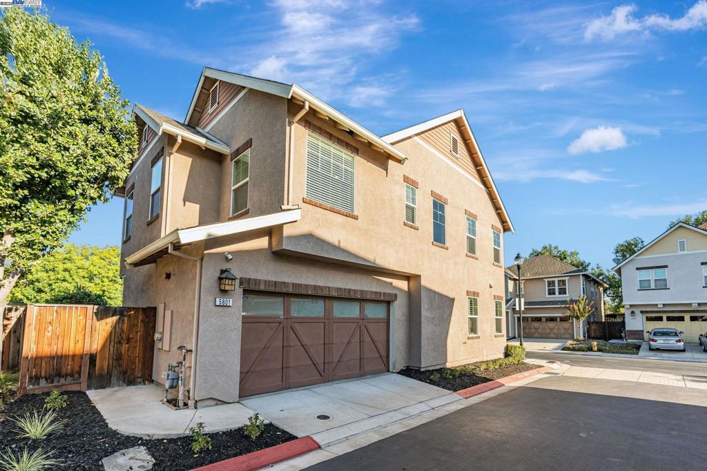 5801 Flora Cmn