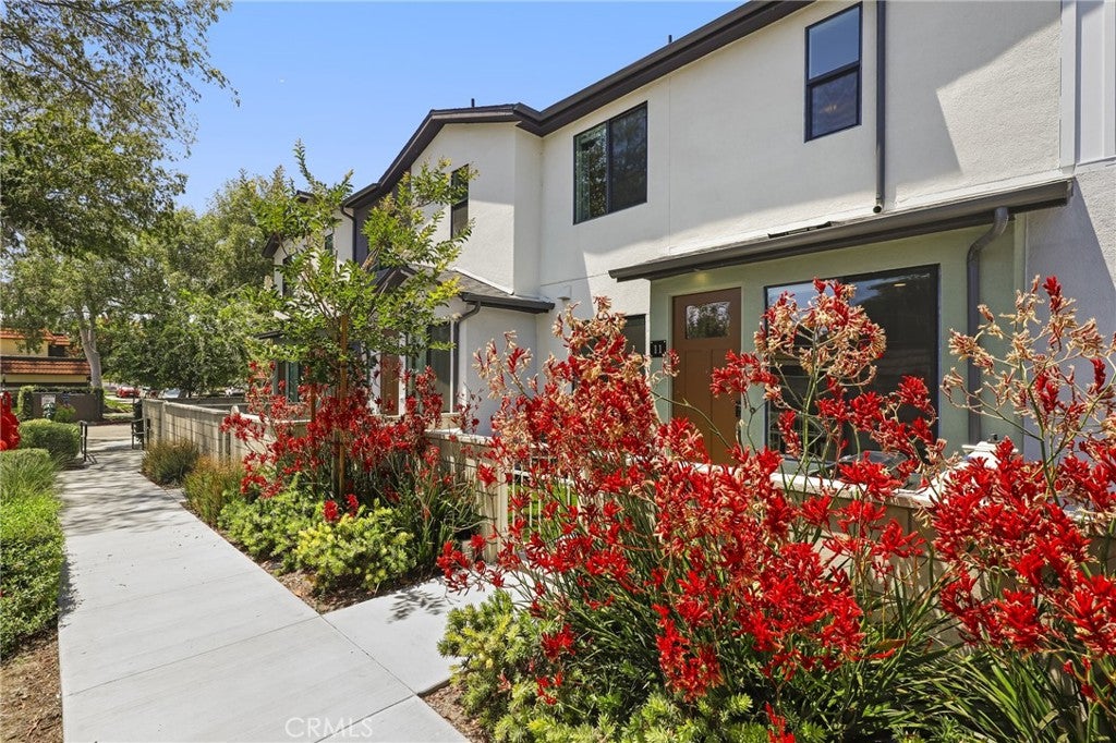 2771 W Pepper Tree Drive 11