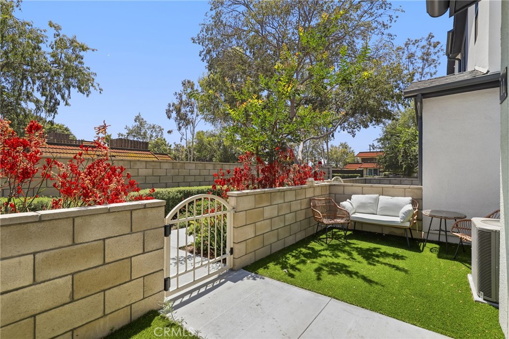 2771 W Pepper Tree Drive 11