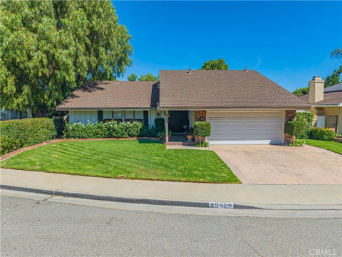 Photo of 23429 Via Elisandra, Valencia, CA 91355 (MLS # SR26115092)