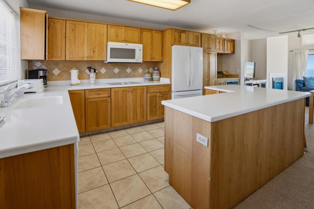 101 Shell Drive 304