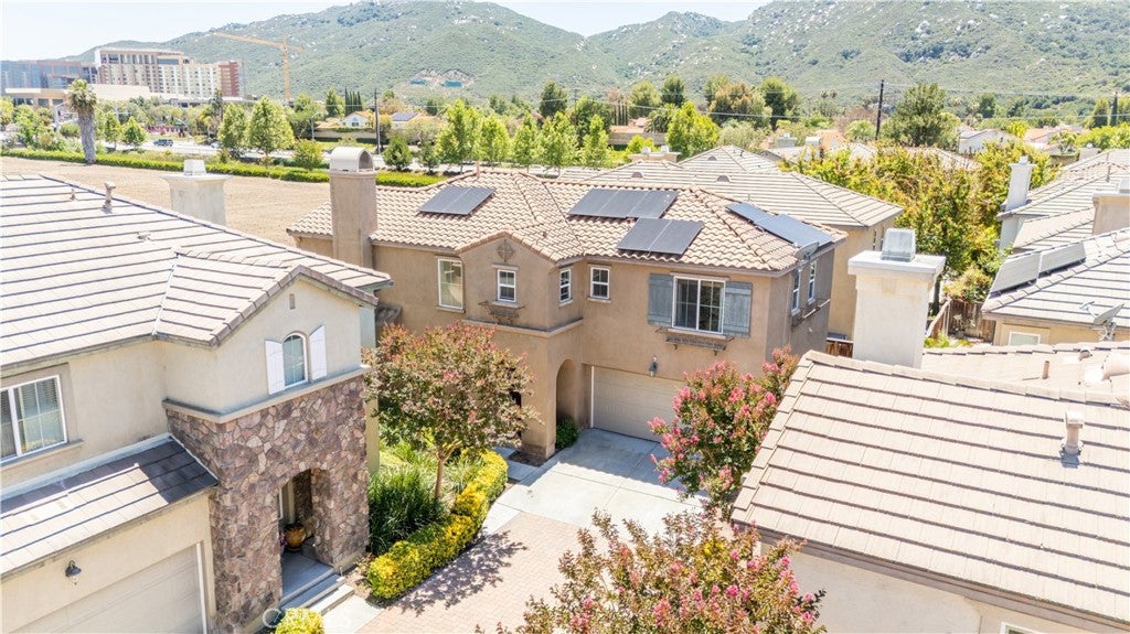 45776 Klamath Court