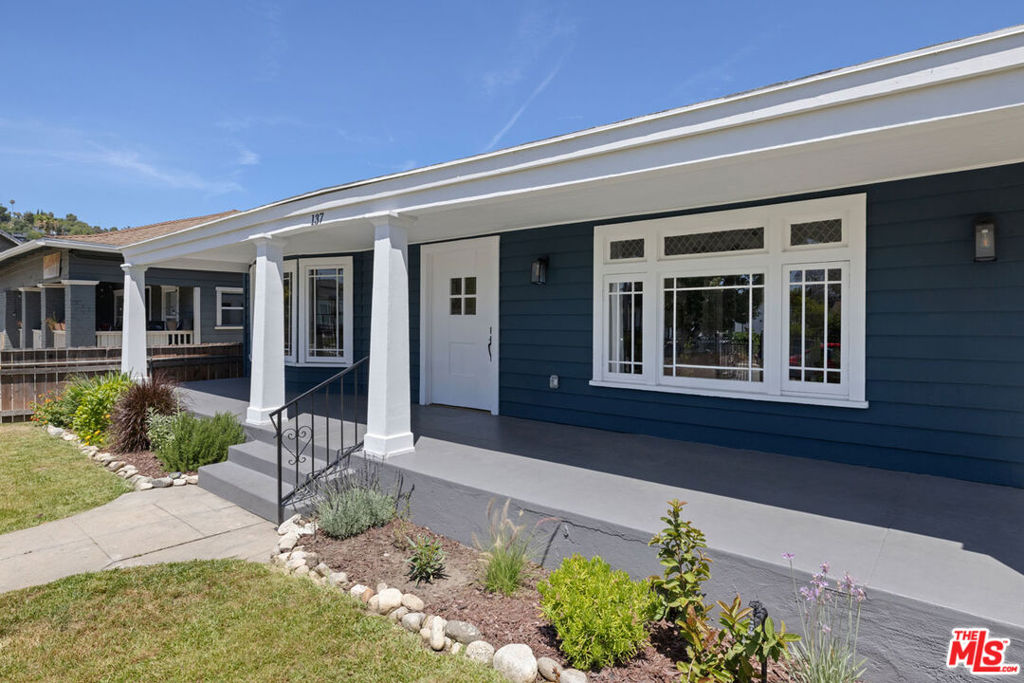 137 E Avenue 43