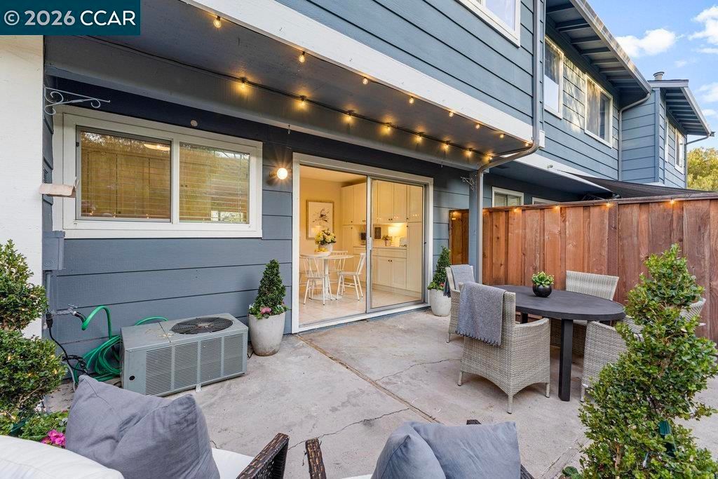 Photo of 1048 SPRING VALLEY COMMON, Livermore, CA 94551 (MLS # 41121053)