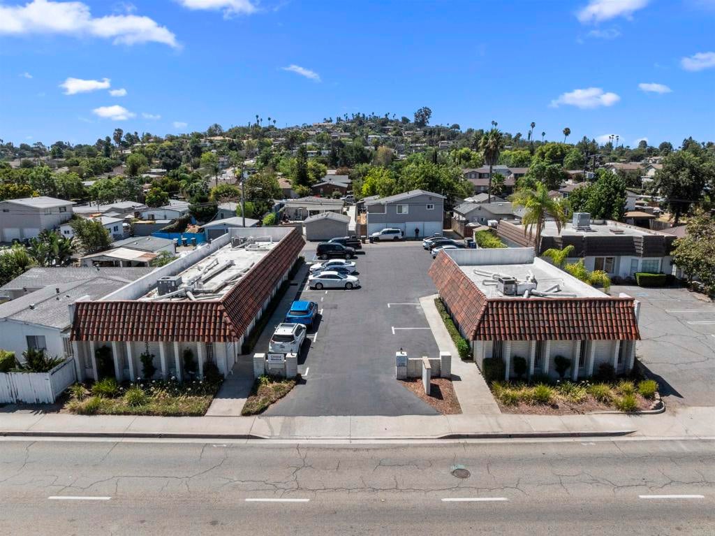 1027 E Grand Avenue