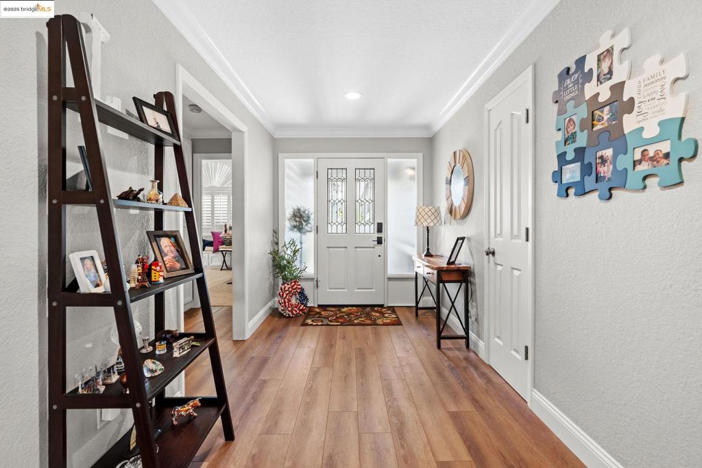 DISCOVERY BAY COUNTRY CLUB - Residential