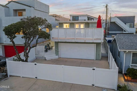 141 Glendale Avenue, Oxnard, CA 93035 - MLS#: V1-37668