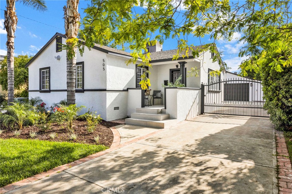 Welcome to this beautifully updated Magnolia Park gem, offering 4 bedrooms, 2 full bathrooms, and a spacious layout designed for modern living. The bright living room opens to a stylish kitchen, creating the perfect flow for gatherings and everyday comfort.
Recent upgrades include a second full bathroom, bringing enhanced convenience and functionality. In addition, this home features a versatile ADU/guest suite with a full bath — permits have already been pulled by an architect and the process is underway. This adds incredible potential for future rental income, multi-generational living, or a private office.
Set on a generous lot with a private backyard, this property provides the perfect setting to relax, garden, or entertain. Nestled on a quiet, tree-lined street in the heart of Magnolia Park, you’ll enjoy close proximity to top-rated schools, studios, shopping, and dining.
Don’t miss the chance to own a move-in ready home with strong upside. The ADU permit is in progress — a rare find in Burbank!