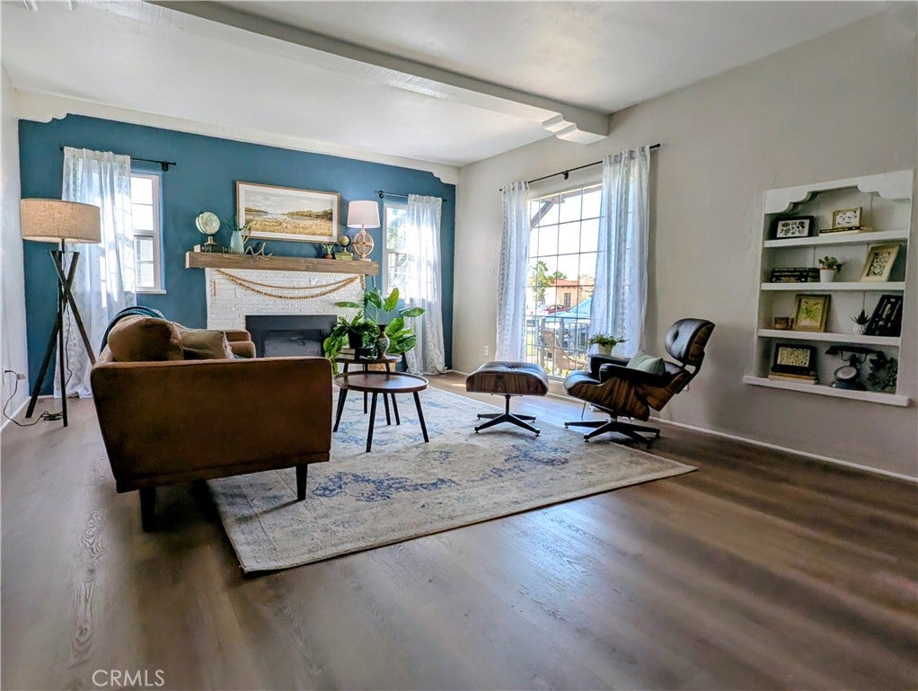 3177 N Stoddard