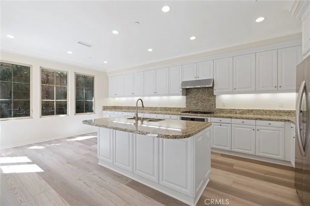 Irvine, California 92618, United States, 3 Bedrooms Bedrooms, ,3 BathroomsBathrooms,Residential,Active,200914