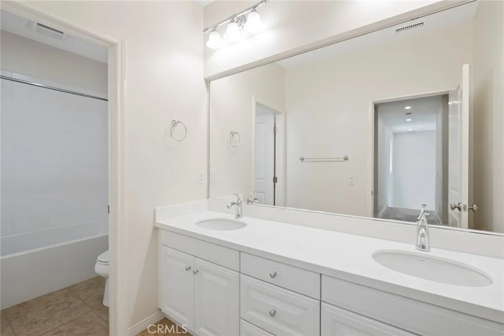 Irvine, California 92618, United States, 3 Bedrooms Bedrooms, ,3 BathroomsBathrooms,Residential,Active,200914