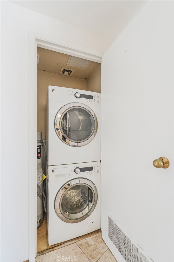 Alamitos Beach (AB) - Residential Lease