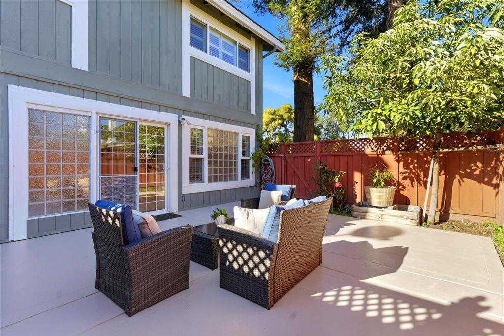 1010 Polk Lane