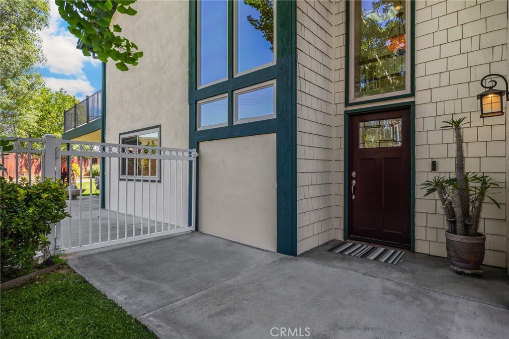 1412 Alta Mesa Way