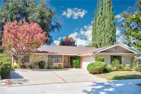 Photo of 23323 Ostronic PL, Los Angeles, CA 91367 (MLS # SR26184397)