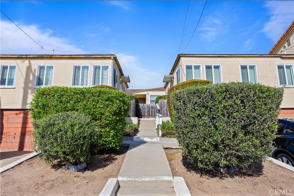 529 E Walnut
