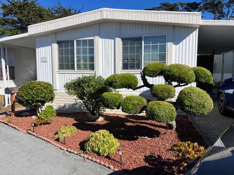 Photo of 347 Carmel Avenue, Marina, CA 93933 (MLS # ML82025296)