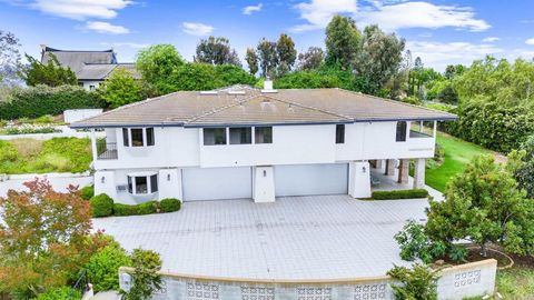 Photo of 19 Gateview Drive, Fallbrook, CA 92028 (MLS # NDP2505664)