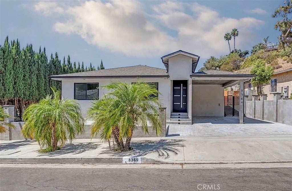 8369 Vine Valley