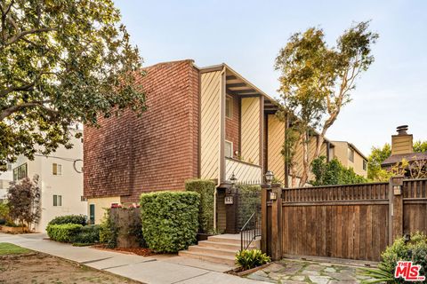 Photo of 621 California Avenue #2, Santa Monica, CA 90403 (MLS # 26634891)