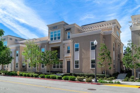 Photo of 611 Winchester Drive, Oxnard, CA 93036 (MLS # V1-35012)