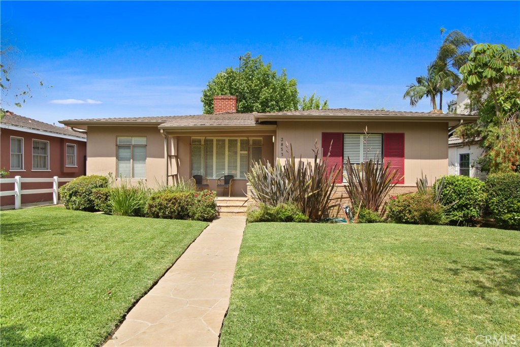 3853 Cedar Ave